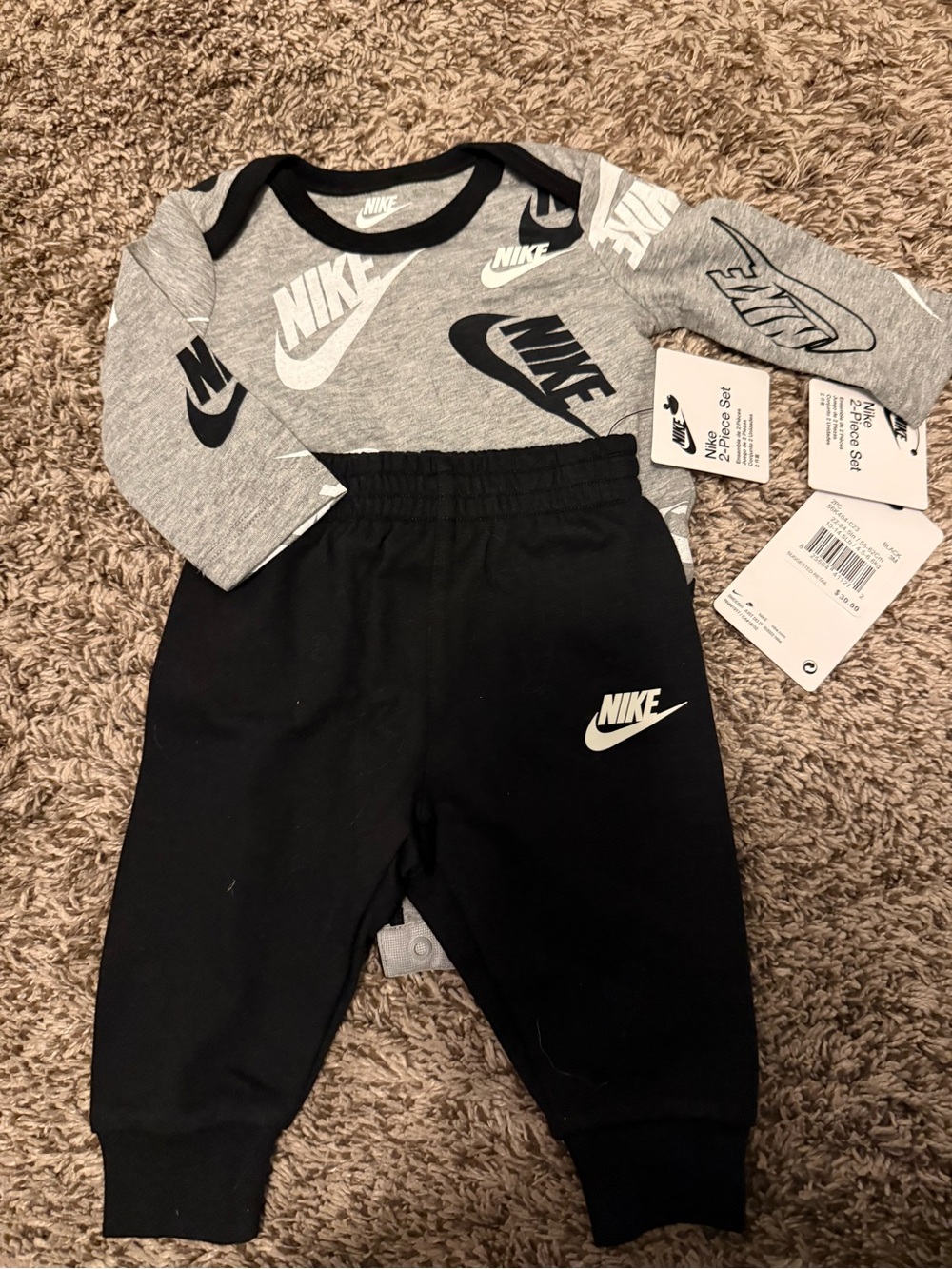 Nike Gray & Black Logo Sweatshirt and Joggers Set